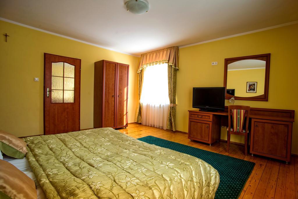 Hotel Adalbertus Gniezno Habitación foto