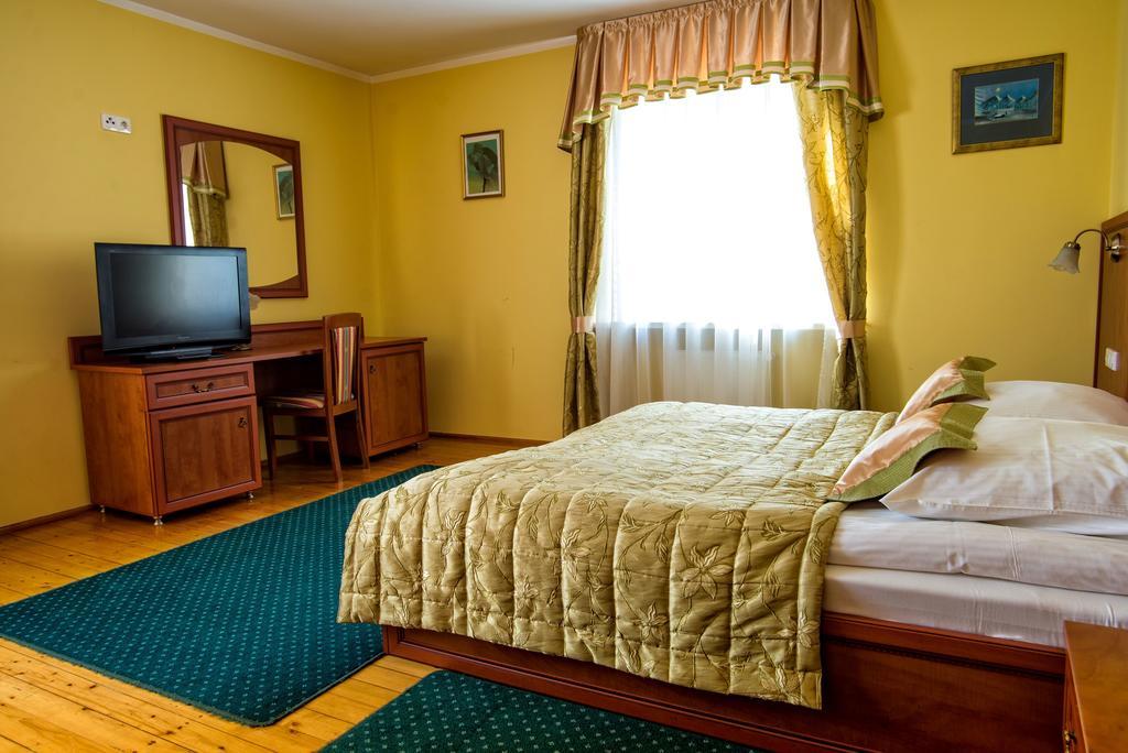 Hotel Adalbertus Gniezno Habitación foto