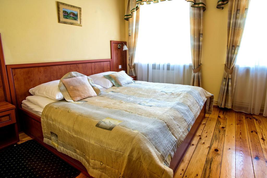 Hotel Adalbertus Gniezno Habitación foto