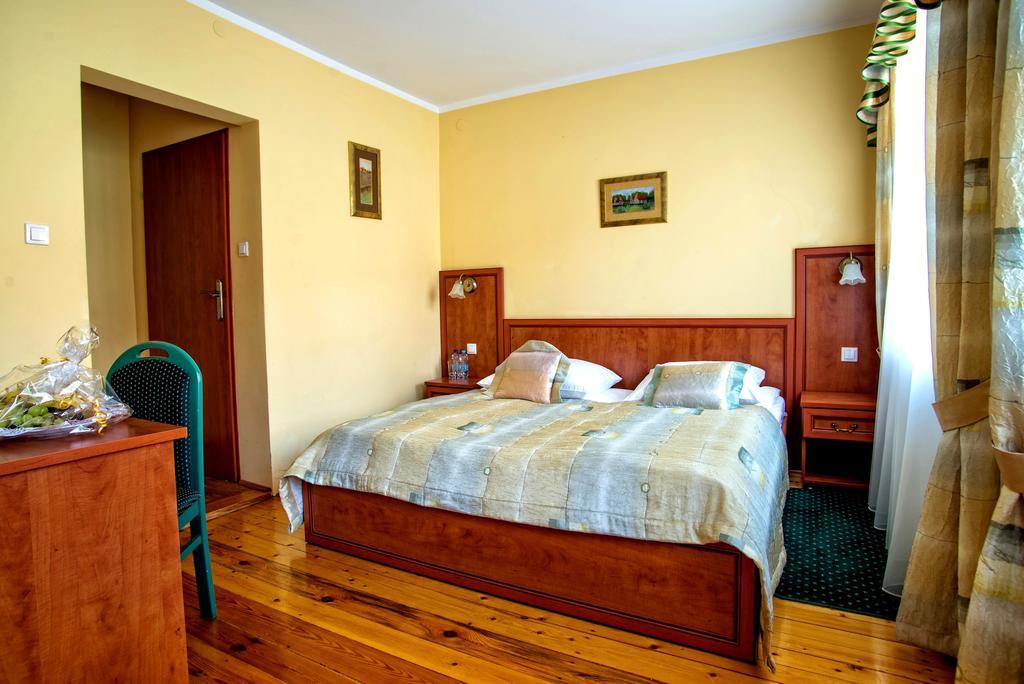 Hotel Adalbertus Gniezno Habitación foto